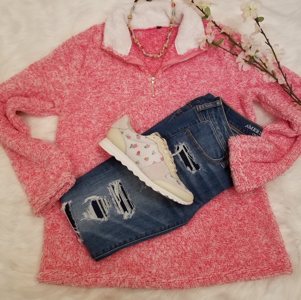 💖SALE! STRAWBERRY FROST LUSH FAUX SHERPA TOP L&XL - Picture 5 of 7